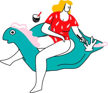 امرأة على حيوان قابل للنفخ تسترخي في الماء مع مشروب cocunat