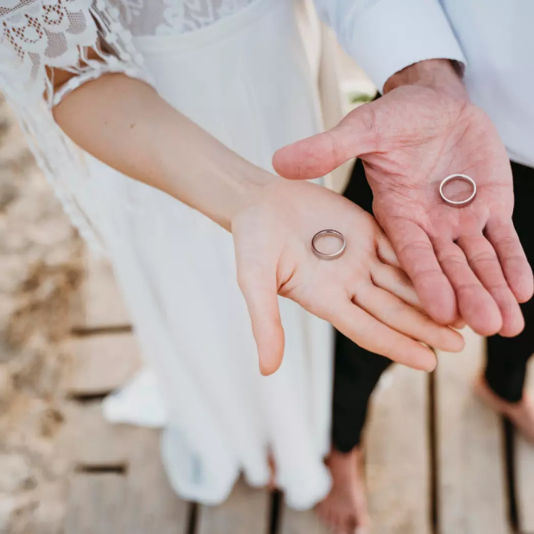 Rings on the palms