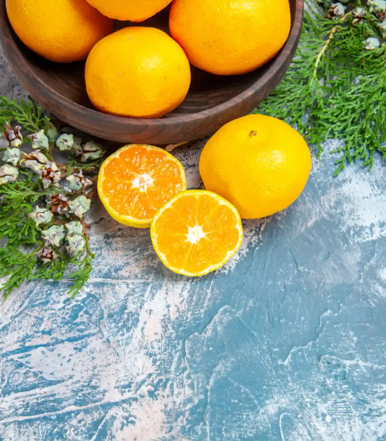 Oranges in a bowl