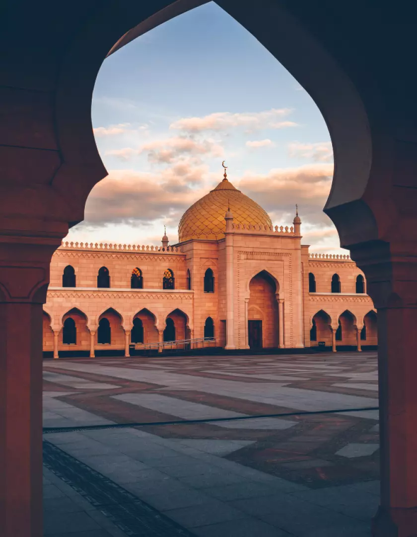 image of a large mosque